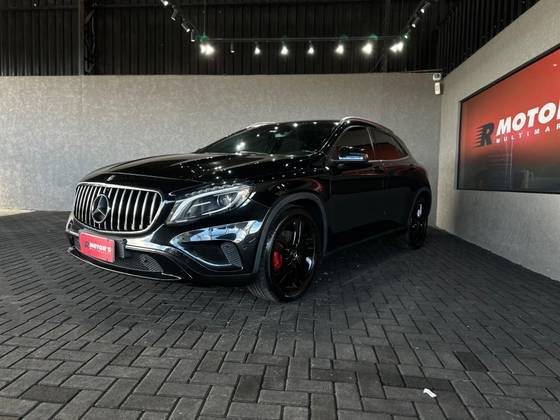 MERCEDES-BENZ GLA 250 2015