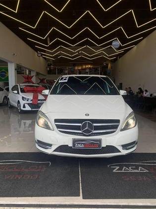MERCEDES-BENZ B 200 2014