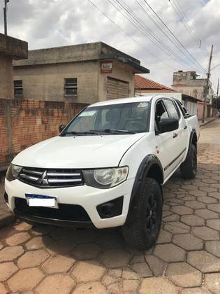 MITSUBISHI L200 TRITON 2013