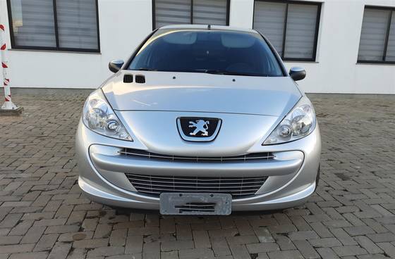 PEUGEOT 207 2013