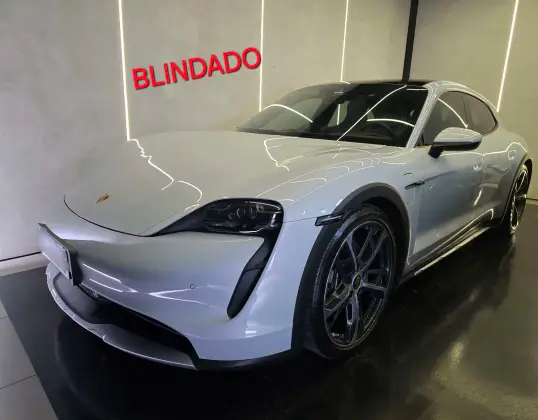 PORSCHE TAYCAN 2024