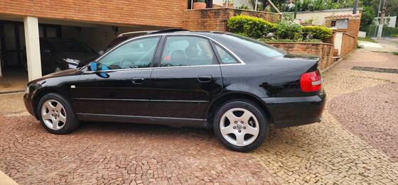 AUDI A4 2001