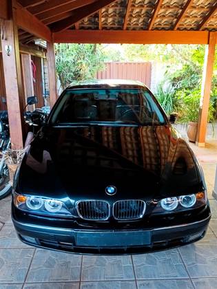BMW 528i 2000