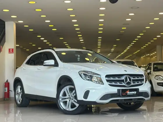 MERCEDES-BENZ GLA 200 2018
