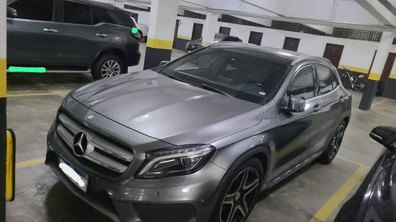 MERCEDES-BENZ GLA 250 2016