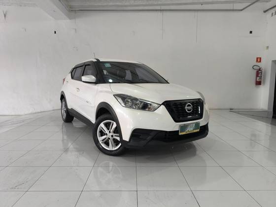 NISSAN KICKS 2021