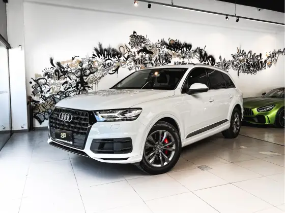 AUDI Q7 2016