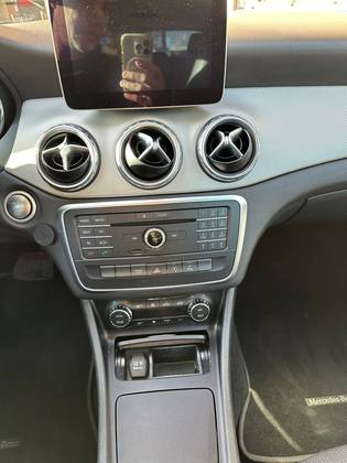 MERCEDES-BENZ GLA 200 2017