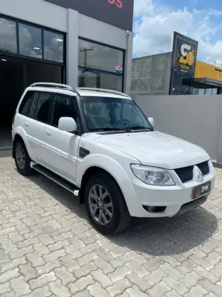 MITSUBISHI PAJERO TR4 2013