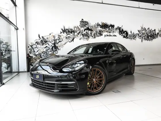 PORSCHE PANAMERA 2018