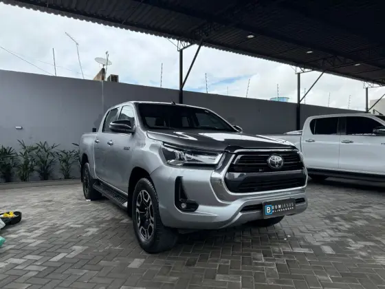 TOYOTA HILUX 2021