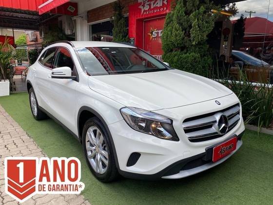 MERCEDES-BENZ GLA 200 2016