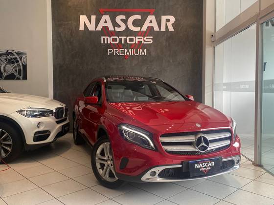 MERCEDES-BENZ GLA 250 2016