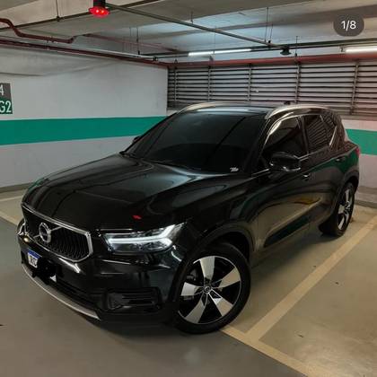 VOLVO XC40 2021