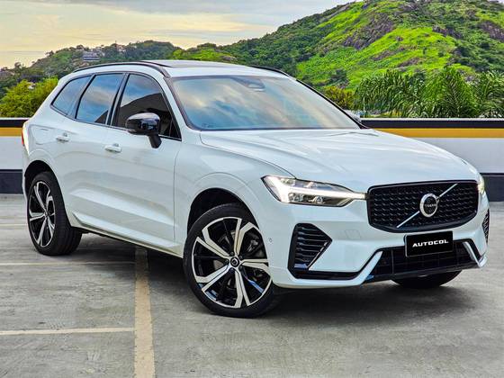 VOLVO XC60 2023