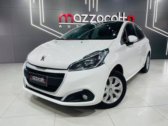 PEUGEOT 208 2017