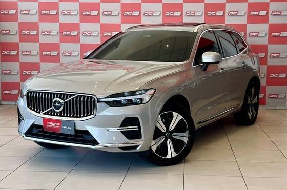 VOLVO XC60 2023