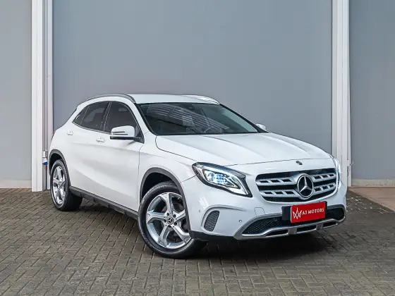 MERCEDES-BENZ GLA 200 2019