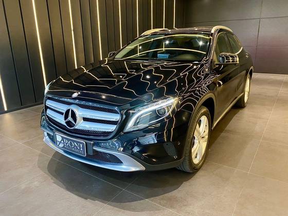 MERCEDES-BENZ GLA 200 2017