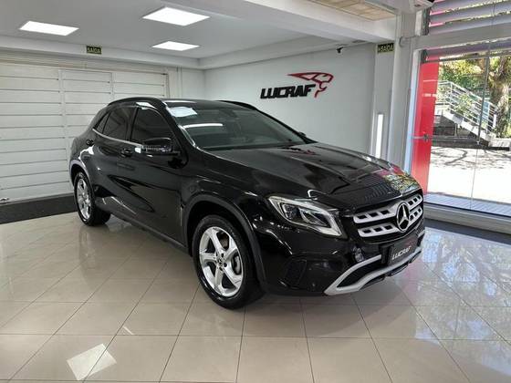 MERCEDES-BENZ GLA 200 2019