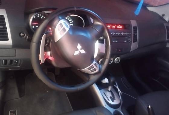 MITSUBISHI OUTLANDER 2013