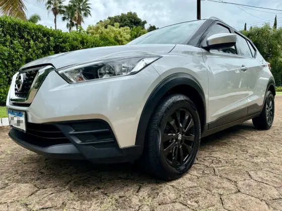 NISSAN KICKS 2018