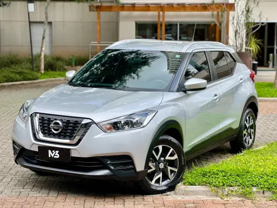 NISSAN KICKS 2020