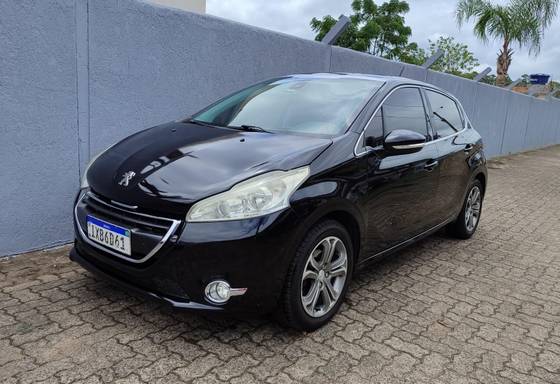 PEUGEOT 208 2016
