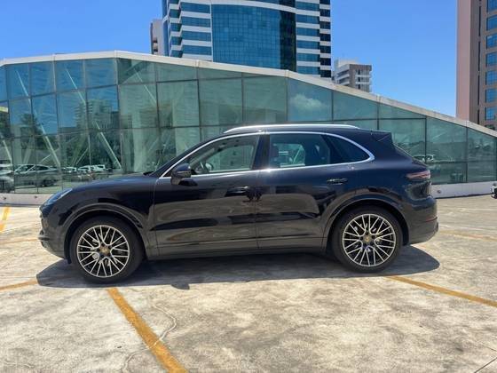 PORSCHE CAYENNE 2019