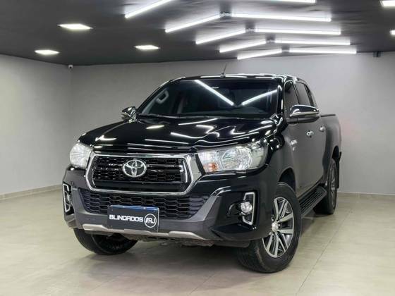 TOYOTA HILUX 2020