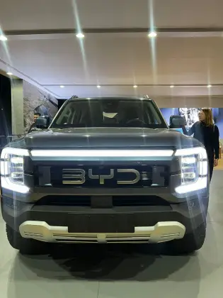 BYD SHARK 2025