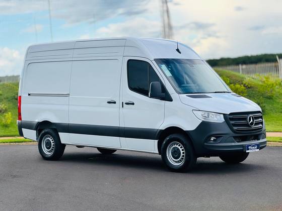 MERCEDES-BENZ SPRINTER 2025