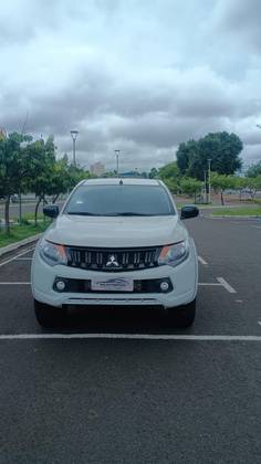 MITSUBISHI L200 TRITON 2023