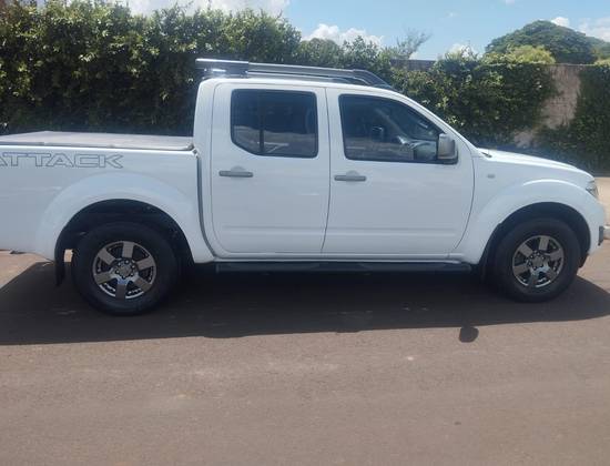NISSAN FRONTIER 2015