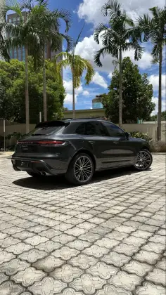 PORSCHE MACAN 2023