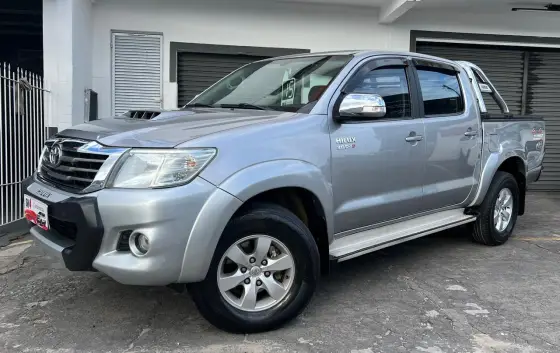 TOYOTA HILUX 2015