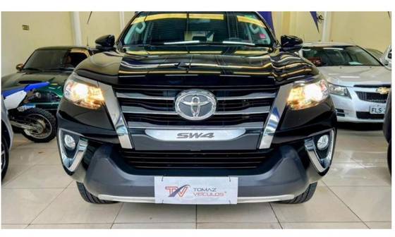 TOYOTA HILUX SW4 2020