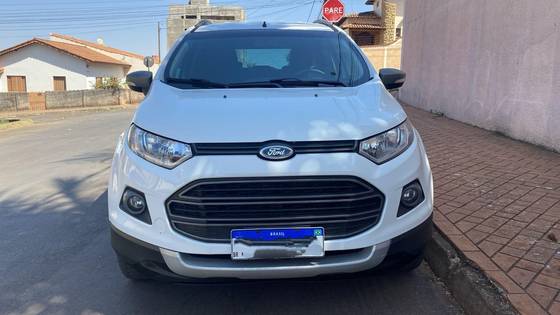 FORD ECOSPORT 2015