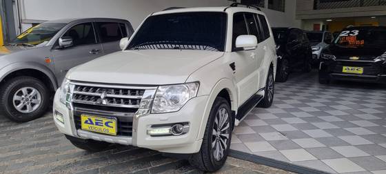 MITSUBISHI PAJERO FULL 2019