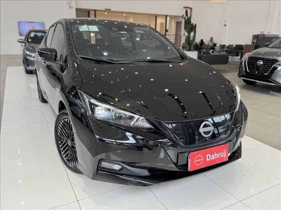 NISSAN LEAF 2023