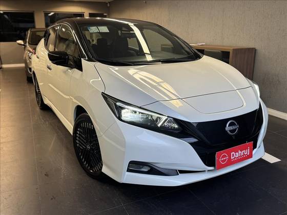 NISSAN LEAF 2023
