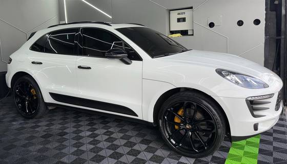 PORSCHE MACAN 2015