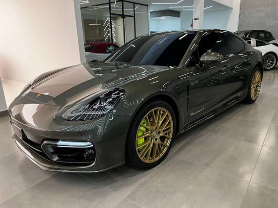 PORSCHE PANAMERA 2023