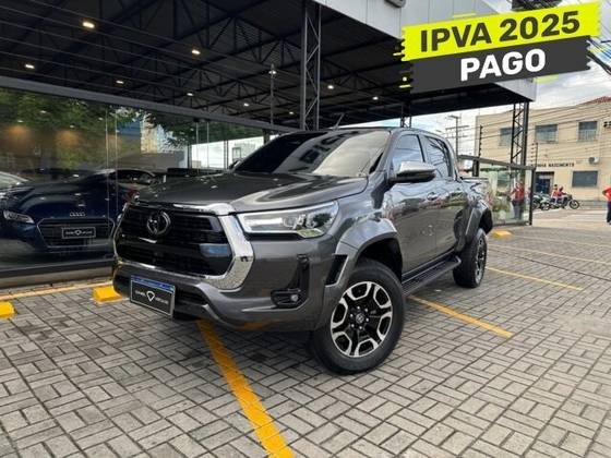 TOYOTA HILUX 2024