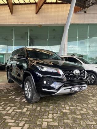 TOYOTA HILUX SW4 2022