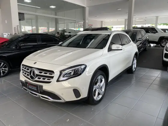 MERCEDES-BENZ GLA 200 2018