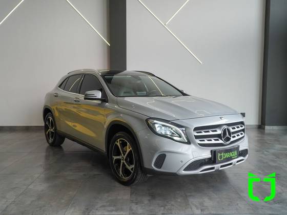 MERCEDES-BENZ GLA 200 2018