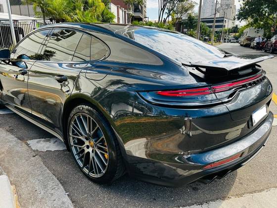 PORSCHE PANAMERA 2023