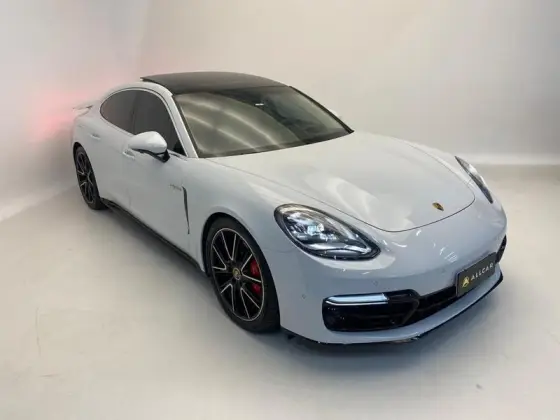 PORSCHE PANAMERA 2023
