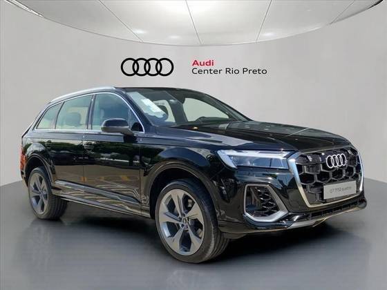 AUDI Q7 2025